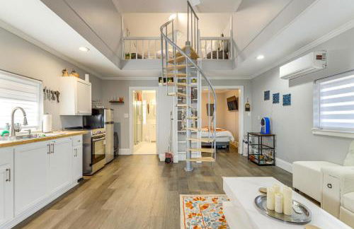 Forest-View Gem in Grantville with Wraparound Deck - Foto 7