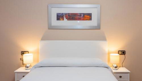 Gestión de Alojamientos Apartments - Photo 3