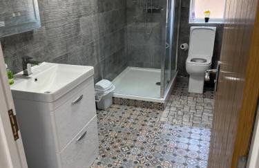 Luxurious 3 bedrooms flat near New Cross,Wolverhampton No Parties or events - Foto 23