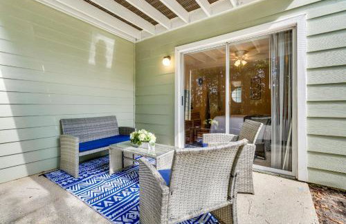 Condo with Pool Access and Patio 8 Mi to Disney! - Foto 23