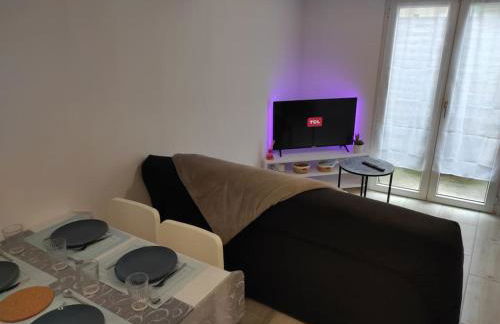 T2 Duplex Pamiers Plein Centre - Logement entier - Nouveau - Foto 9