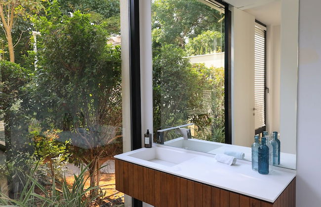 Luxurious Coastal Villa w Pool & Garden - Foto 54