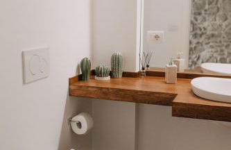 Fascino in Centro with private parking and 2 bedrooms & 2 bathrooms - Photo 32