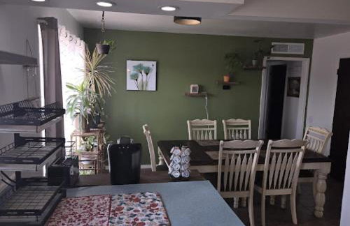 3BD, Pet Friendly House with Huge Backyard - Foto 14