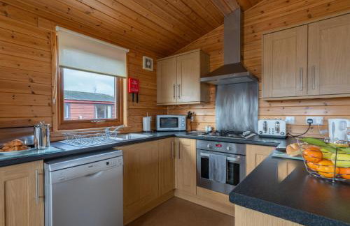 Chalet Loch Leven Lodge 10 by Interhome - Photo 26