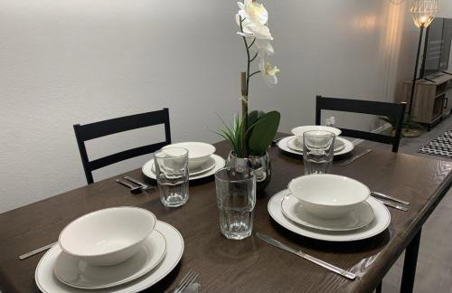 Hidden Gem! Spacious, Private, and Convenient Units Off River Road in Puyallup - Foto 57