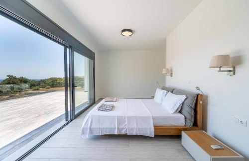 Villa & Stone House with Pool, 10 Mins to Skala Eressos Beach - Foto 66