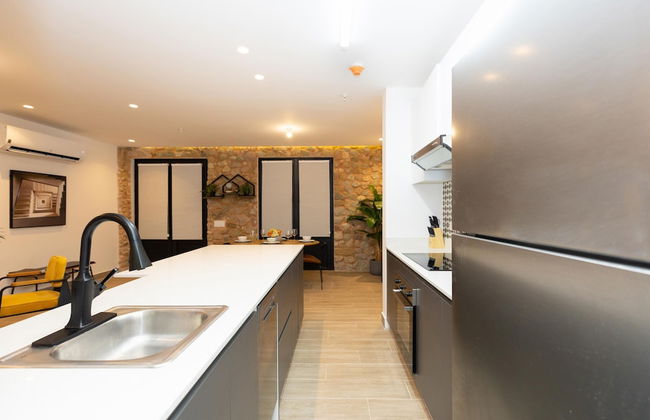 The Stylish Condo by Acomodo - Photo 21