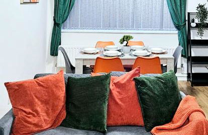 LushStay Telford - Families, Contractors & Group of Friends, long term stay - Photo 10