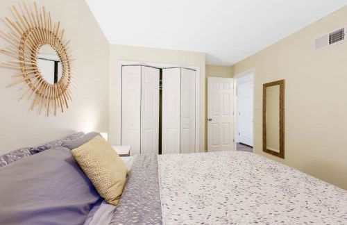 Dapper Digs - King Bed - Long Term Stays - Duke - Foto 19