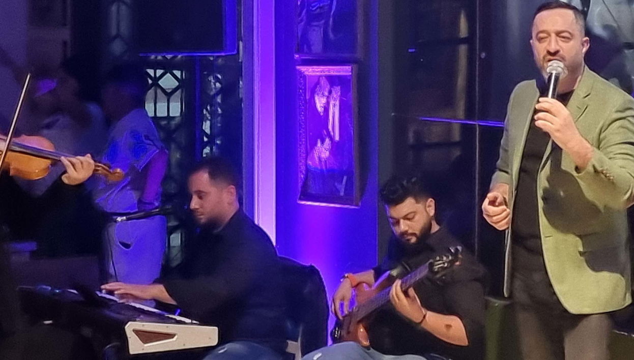 Cena con spettacolo orientale a Beirut