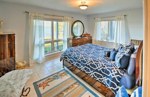 Luxurious Oceanfront Flanders Bay Home with Kayaks! - Foto 18