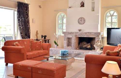 Domelia's Luxury Apartments near Airport & beach - Foto 21