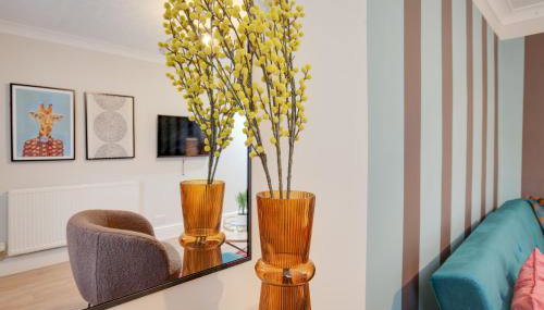 Ann’s Place - 2 Bed House Central Romford - Free Parking & Garden - Foto 4