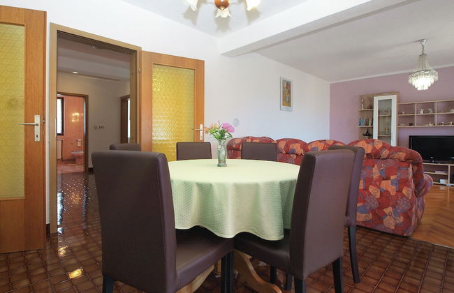 Apartment 1079 - Photo 12