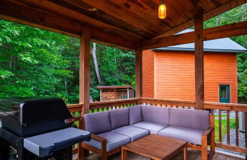 Chasing Sunsets: A Cozy 2-Bedroom Cabin in Smoky Mts with Stunning Mountain Views. - Foto 63