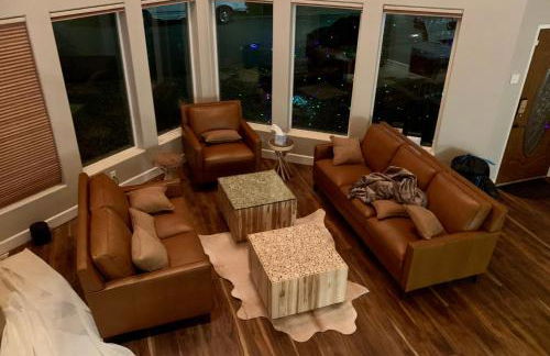 Stunning 3,400 sq ft Lake House w Boat Dock, Sauna, Steam Shower, and More - Foto 17