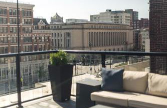 The Penthouse- Heart of OTR w/Rooftop Terrace - Foto 53
