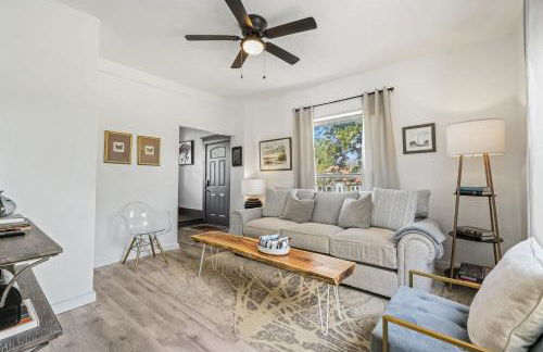 5BR Home 3 min to Paseo Arts #04 - Photo 8