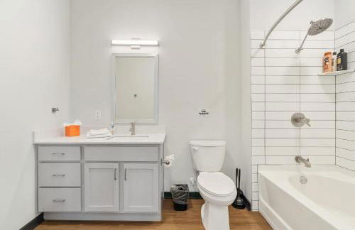 CozySuites Mass with parking lounge & roof deck #33 - Foto 8