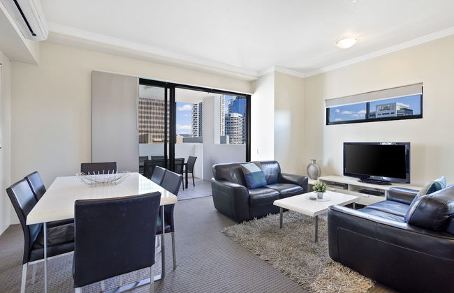 Republic Apartments - Photo 35