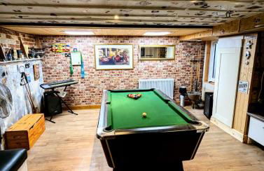 Ramsgate Seafront Apartment with Jacuzzi Bath & Pool Table - Foto 13