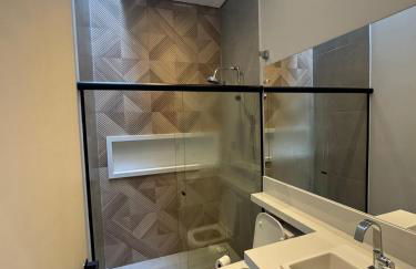 Belo sobrado com piscina aquecida em Ninho Verde 2 - Foto 14