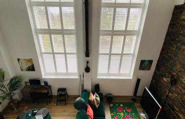 Luxury 1 Bedroom Duplex with Free Parking - Foto 9