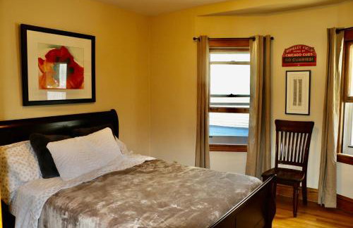 Historic Home with Outdoor Hot Tub Near Downtown in Public Transportation Hub - Photo 11