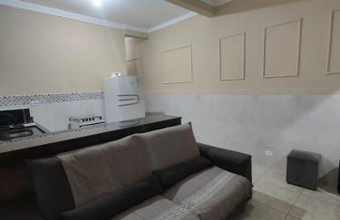 Casa para Famílias e Grupos com Ar-condicionado, Churrasqueira e estacionamento próximo em Praia Grande - Foto 22