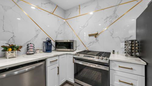 Modern & Spacious 3BR Retreat on Prime Location - Foto 2