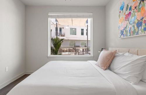 Modern 2BR Poolside Patio Suite in North Austin - Foto 30