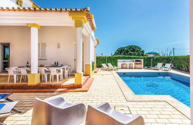 Villa Candeias - Photo 35