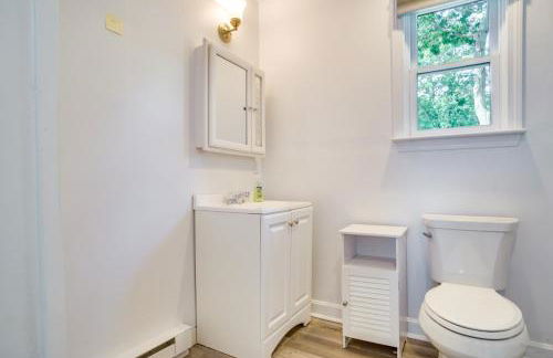 Mashpee Cottage with Deck Walk to Beach - Foto 11