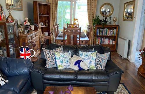 2-Bed House Sleeps 4 - Enclosed Garden - Tv & WiFi - Photo 16