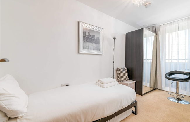 Modern Comfort: Stratford 3BR Duplex - Foto 1