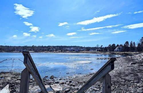 NEW Beachy Watering Cove Cottage - Foto 5