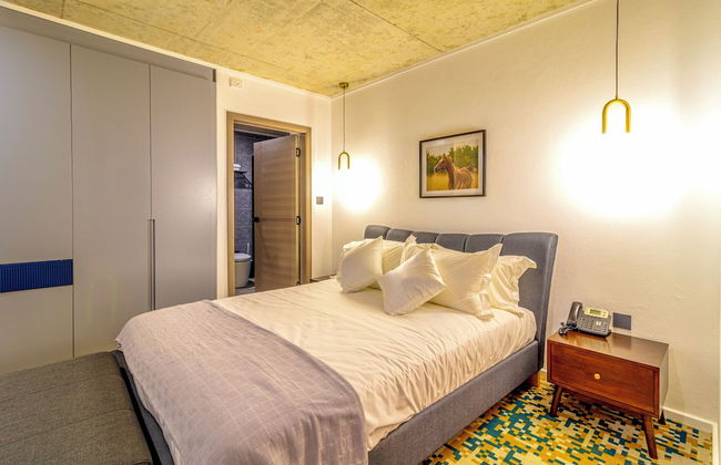 KRAVIT Premier Suites - Photo 4