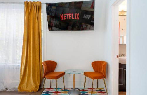 4BR Themed Stay Suite Near NC State Downtown Sleeps 10 - Foto 22