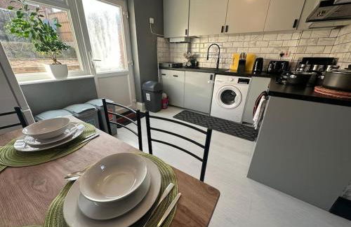 Indulgent Cozy 2 BR Home - Foto 11