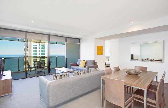 Mantra Circle on Cavill - Photo 47