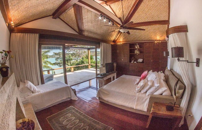 Mansão Exuberante Pé na Areia Ferradura - Photo 8