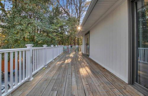 Cozy Retreat near Paris Mtn State Park Sleeps 12 - Foto 33