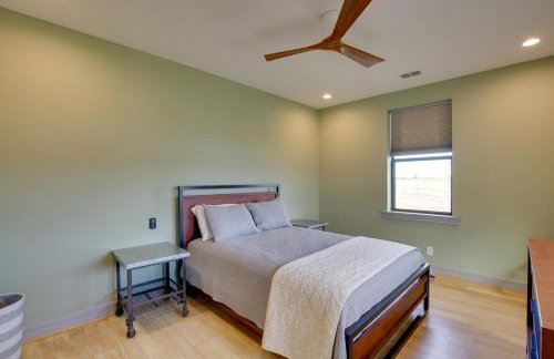 Game Room, Fireplaces, On-Site Lake! Kaufman Home - Foto 20