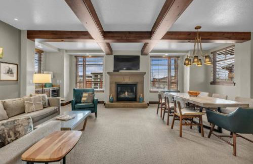 Sunrise Gondola Retreat Ski In Ski Out - Photo 1