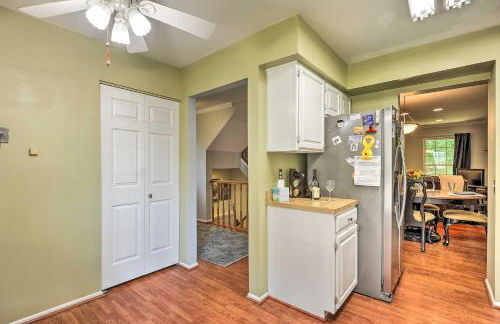 Burke Family Home with Deck and Easy City Access! - Foto 11