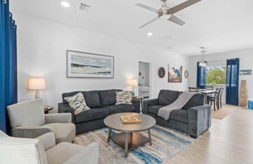 Blue Pearl New Waterfront Haven with Heated Pool ,70 Foot Dock, and More! - Foto 27