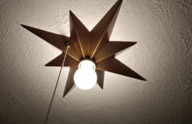 Mid Century Style Cottage Near Historic Downtown - Foto 19