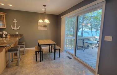 Beachfront~Private Sand Beach~Close Mackinac Ferry - Foto 39