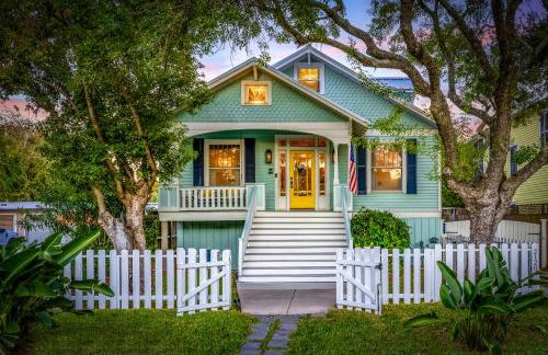 Historic 1926 Summerwind with Heated Pool - 3 Blocks to Beach - Foto 2